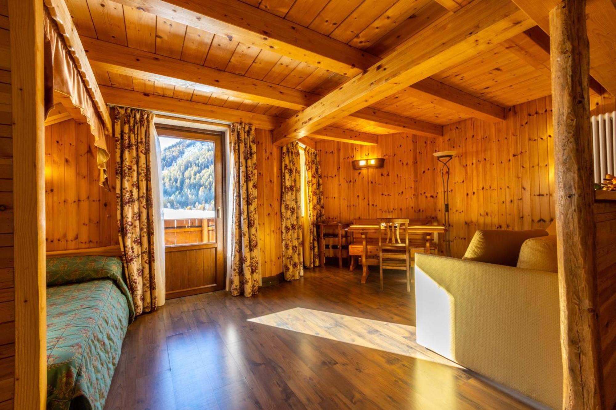 Hotel Bouton D'Or - Cogne Zewnętrze zdjęcie