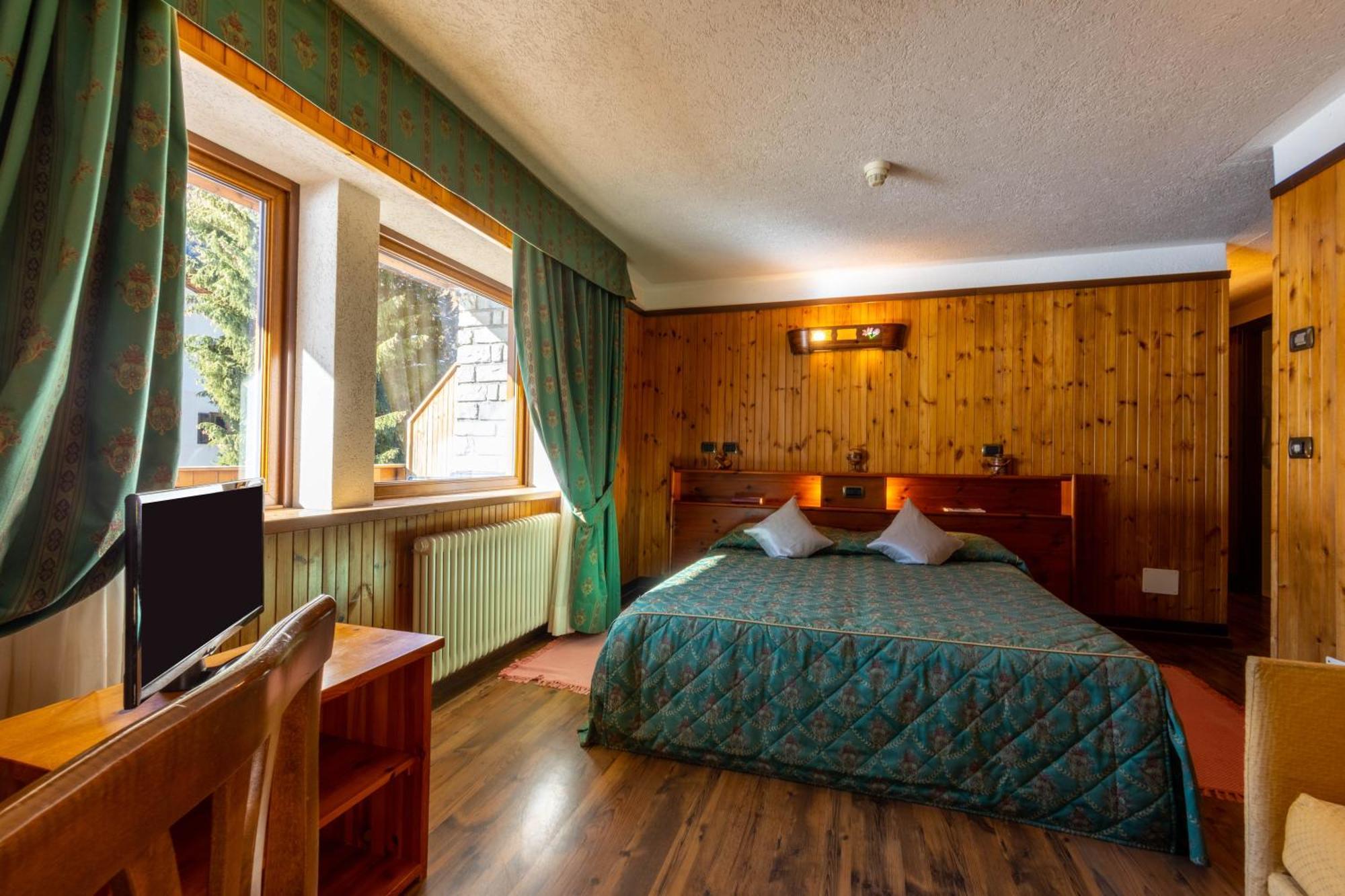 Hotel Bouton D'Or - Cogne Zewnętrze zdjęcie
