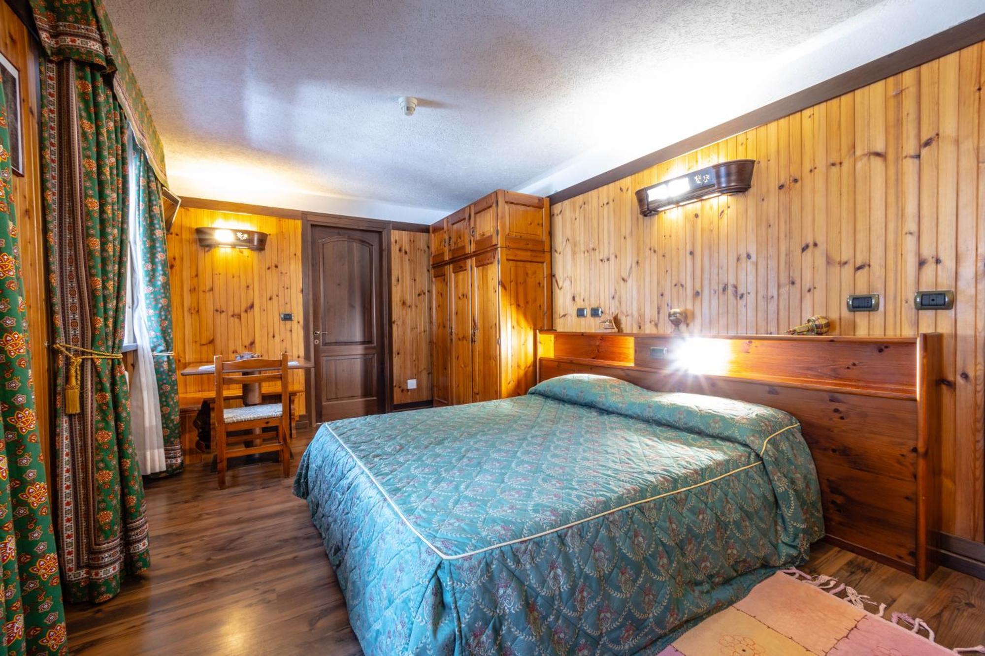 Hotel Bouton D'Or - Cogne Zewnętrze zdjęcie