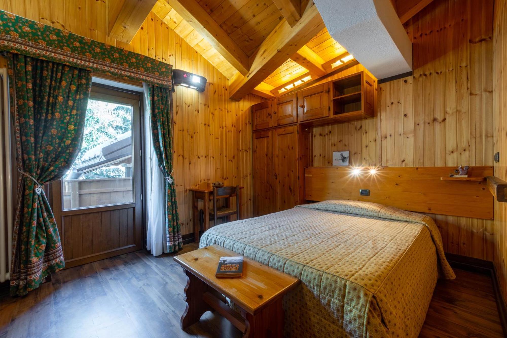Hotel Bouton D'Or - Cogne Zewnętrze zdjęcie