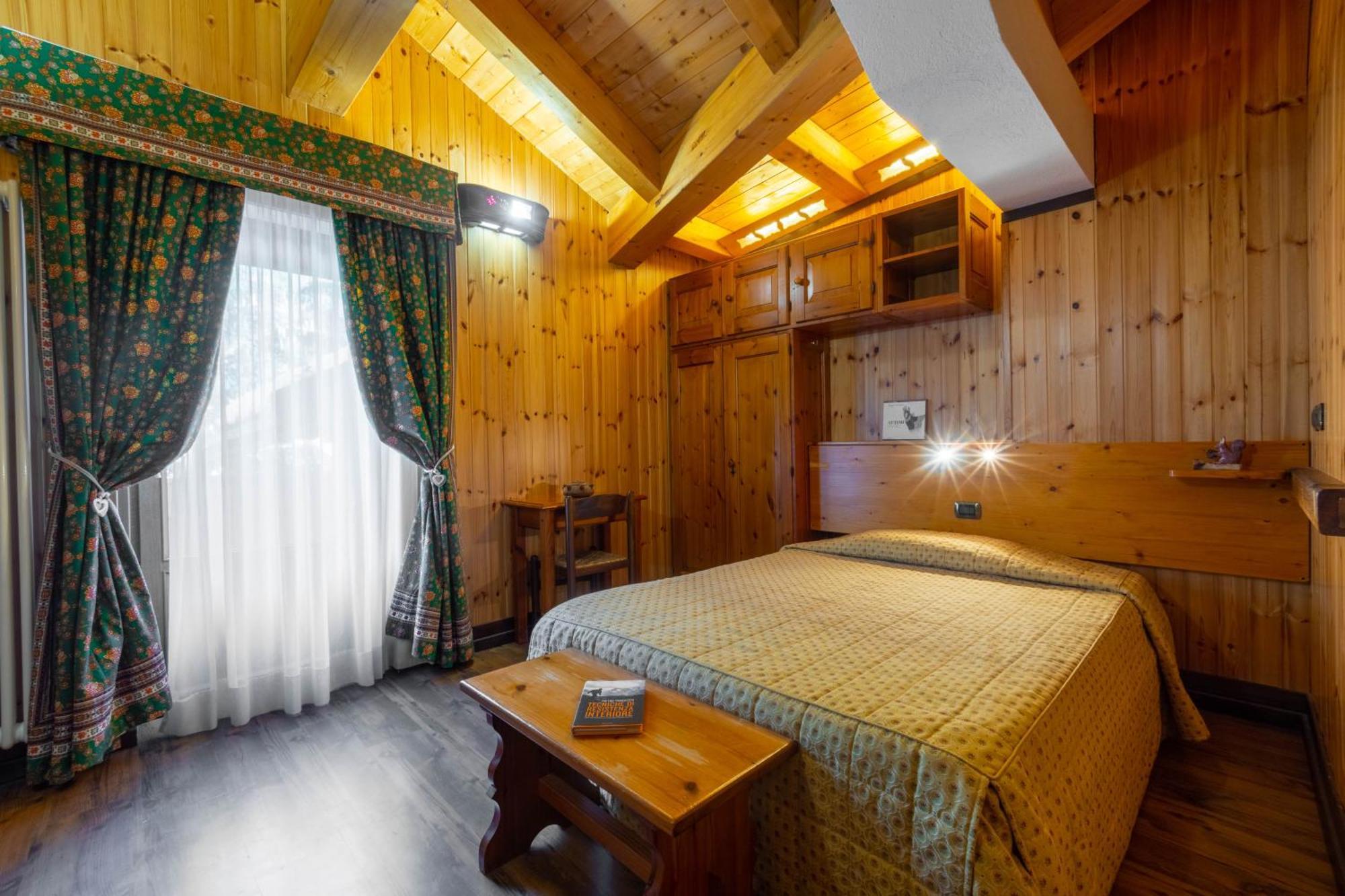 Hotel Bouton D'Or - Cogne Zewnętrze zdjęcie
