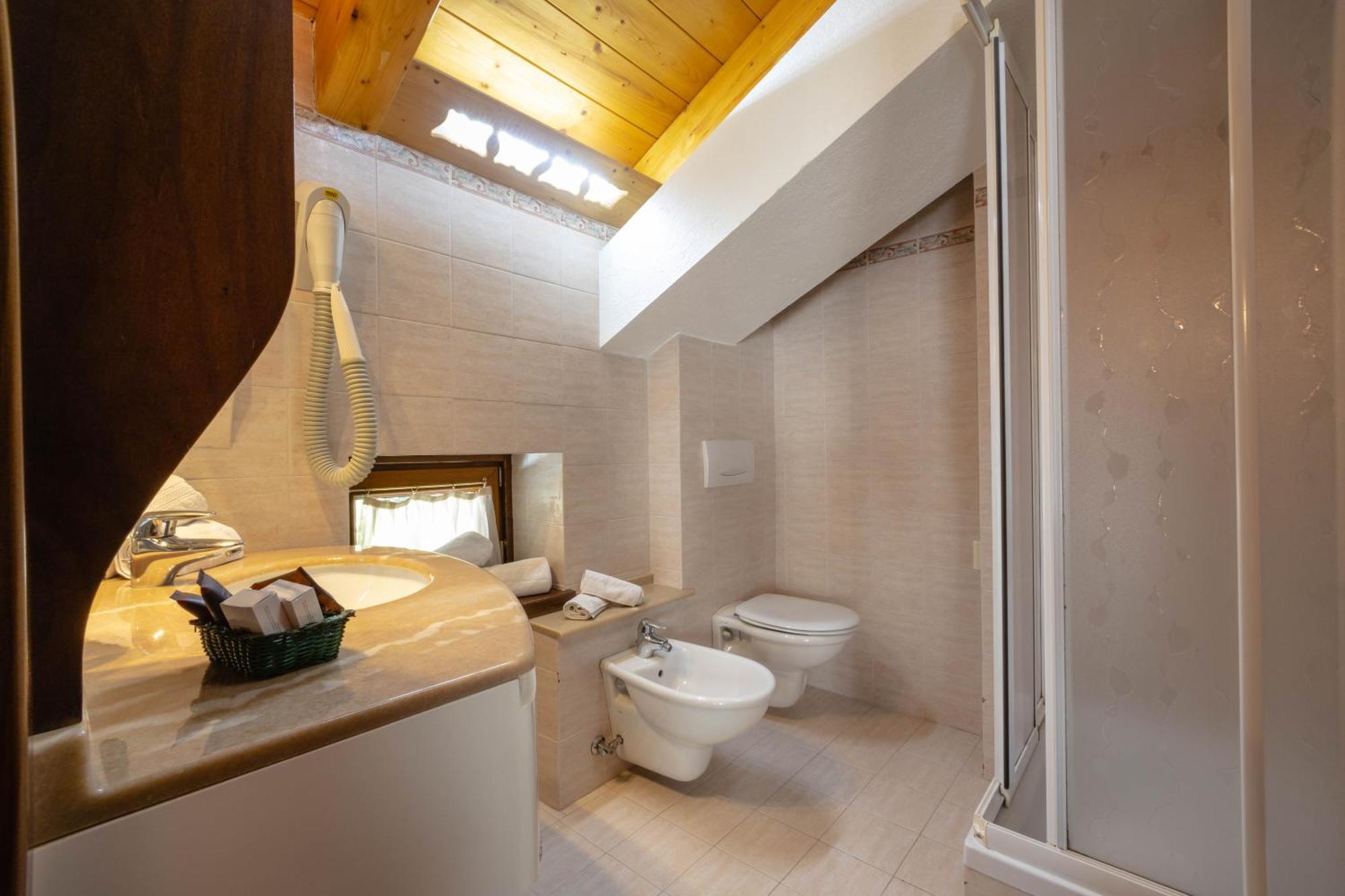 Hotel Bouton D'Or - Cogne Zewnętrze zdjęcie
