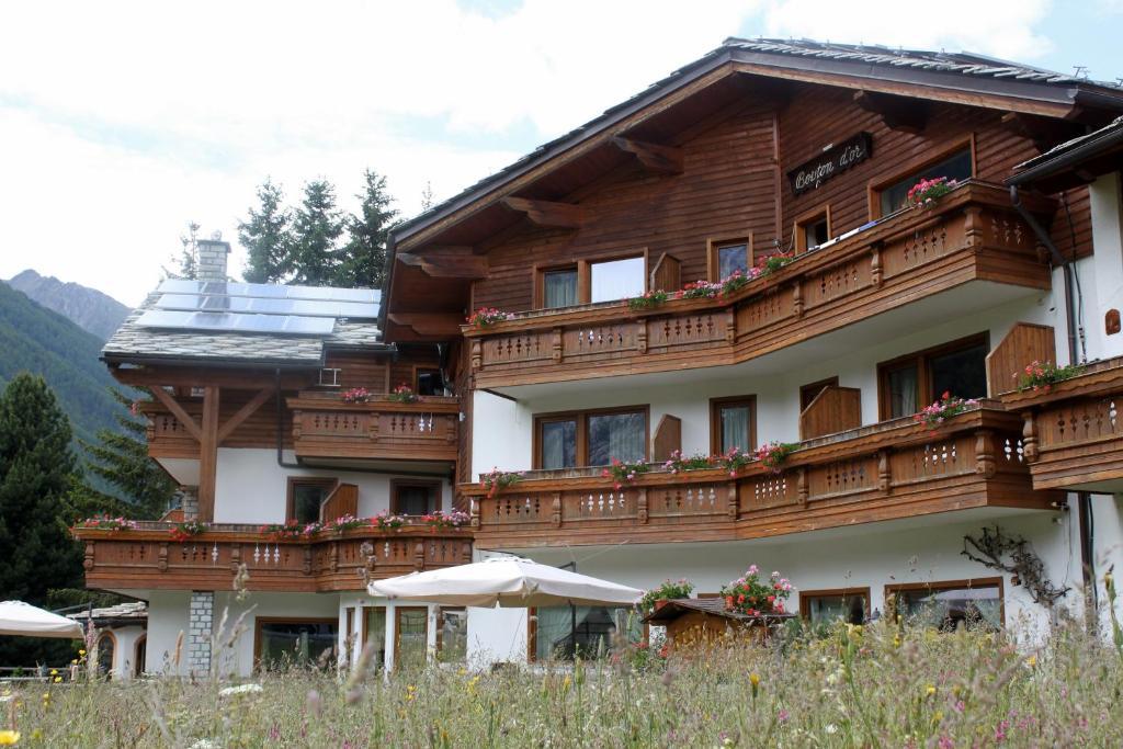 Hotel Bouton D'Or - Cogne Zewnętrze zdjęcie